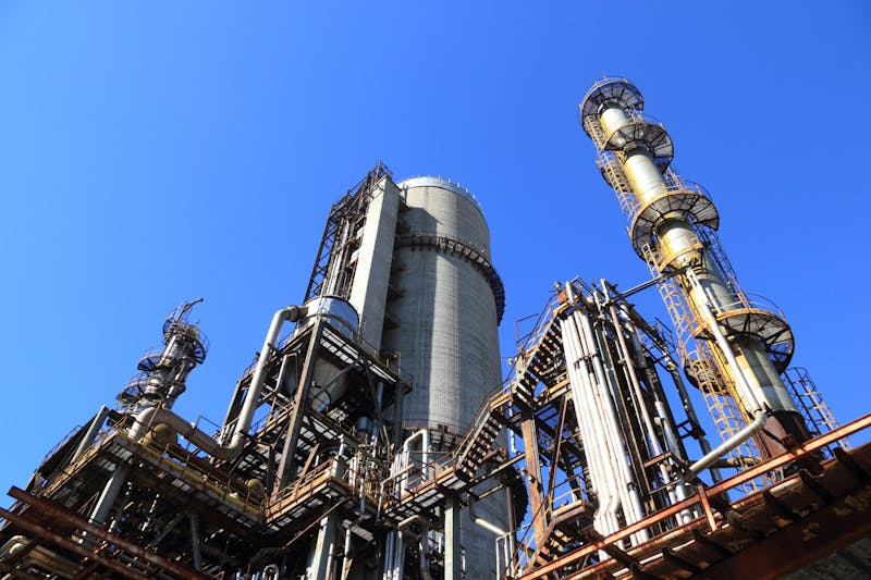 Oil and gas — refinery and hydrocarbon processing operations